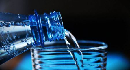 سيدة تمتنع عن شرب الماء لمدة عام... ماذا حدث لها
