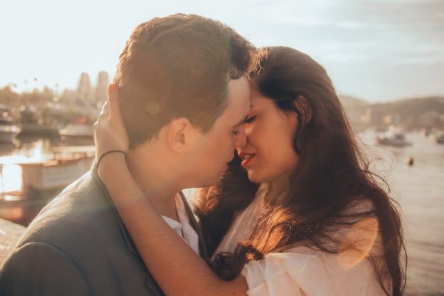 كيف اجذب زوجي إلى العلاقة الحميمة؟