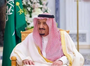بالفيديو: وزير الإعلام يلقى نيابة عن خادم الحرمين كلمة بمناسبة حلول عيد الفطر main