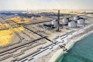 أبو ظبي تعلق العمليات في منشآت الغاز بسبب استهداف المواقع بالصواريخ والمسيرات الإيرانية main
