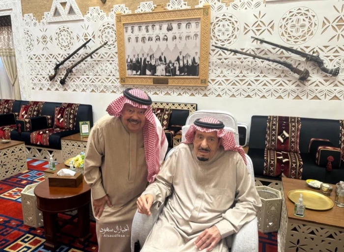 حصرياً صورة: Recent photos of the Custodian of the Two Holy Mosques accompanied by 3 princes