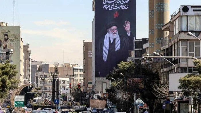 [EN] Before his official inauguration...the Israeli army issues a warning in Persian to whoever will succeed Khamenei