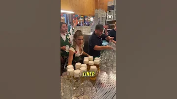 [EN] Unbelievable! Watch This Waitress Carry 13 Beers at Oktoberfest ????????