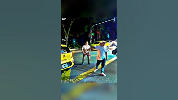 [EN] Road Rager Hits Drivers Car With Baseball bat