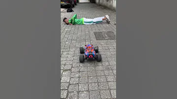 [HI] इसके लिए प्रतीक्षा करें ???????? #shortvideo #funny #srilanka #comedy