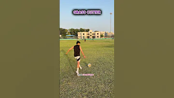 [HI] घास काटने वाले लक्ष्य! ⚽️???? सटीक और शक्ति से शूट करना सीखें! #फुटबॉल #शॉर्ट्स