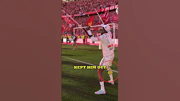 Why Alphonso Davies is the Unluckiest Player in Football???? #shorts #football