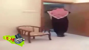 حصريا : والد سعودي يكهرب ابنائه بالكهرباء فلتعرف السبب