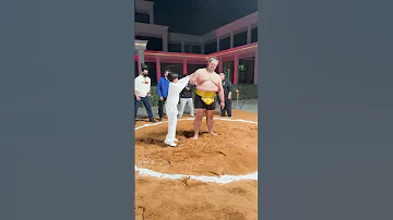 [EN] Little boy vs real sumo ????????