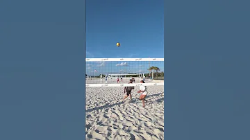 [ZH] 假装进入大挥杆????????????????#volleyball #beachvolleyball #haikyuu #sports #metaglasses