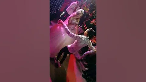 [EN] The most beautiful bride you will ever see dancing in your life