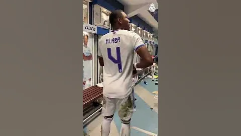 ????HalaMadrid ✅Dressing room celebrations Benzema and Alaba dance moves #shorts