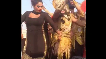 [ZH] 有趣的拉万在旁遮普歌曲中跳舞