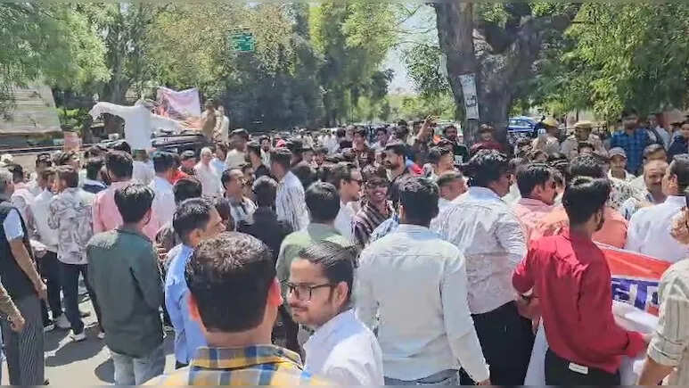 The anger of Rajput Society broke out, Sp MP has threatened to cut tongue due to comments on Rana Sanga