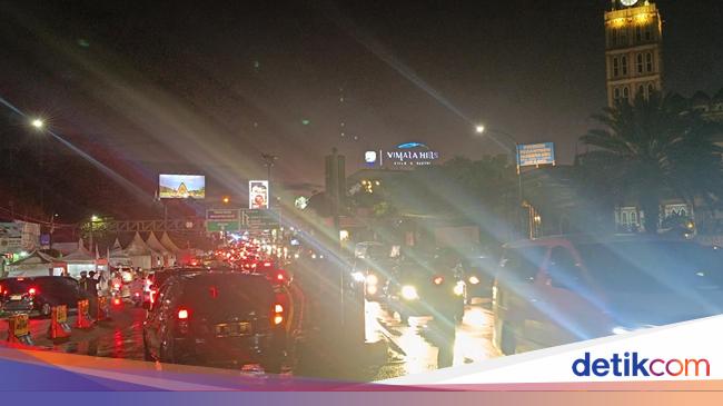 One way in which engineering ends is traffic to the highlight of Bogor tonight overcrowded
