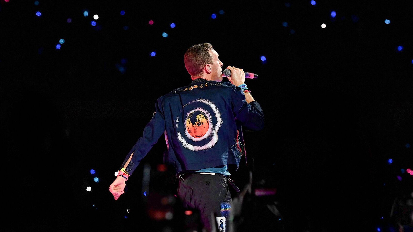 2.2 Lakh Music fans, £ 641 Crore Boost: How Coldplay’s Ahmedabad event gave a big fist for India’s concert economics | Mint