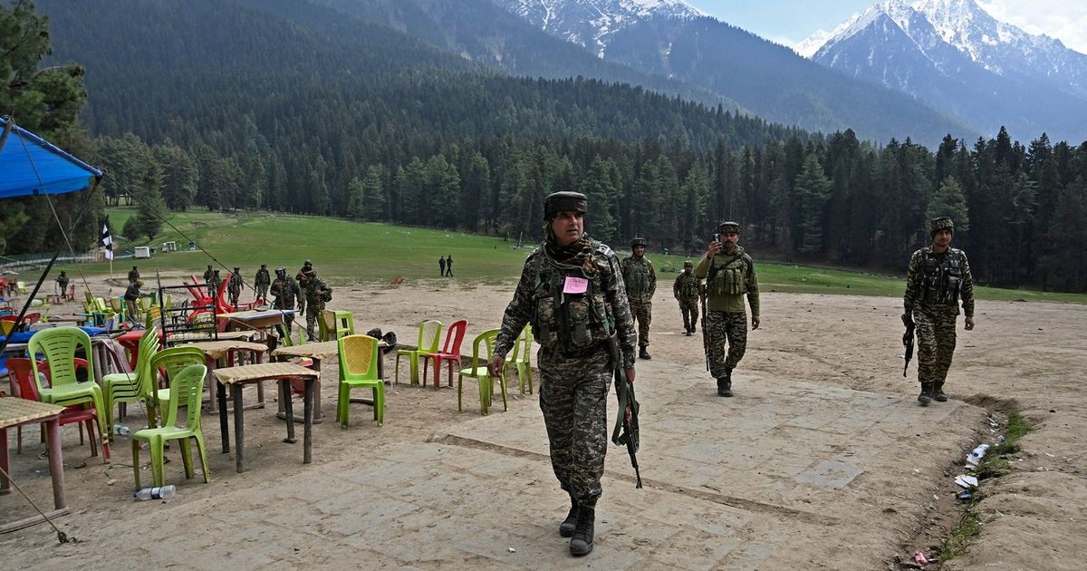 The origin of Pakistan is on its way to the worst monthly since 2023, with an increase in tension