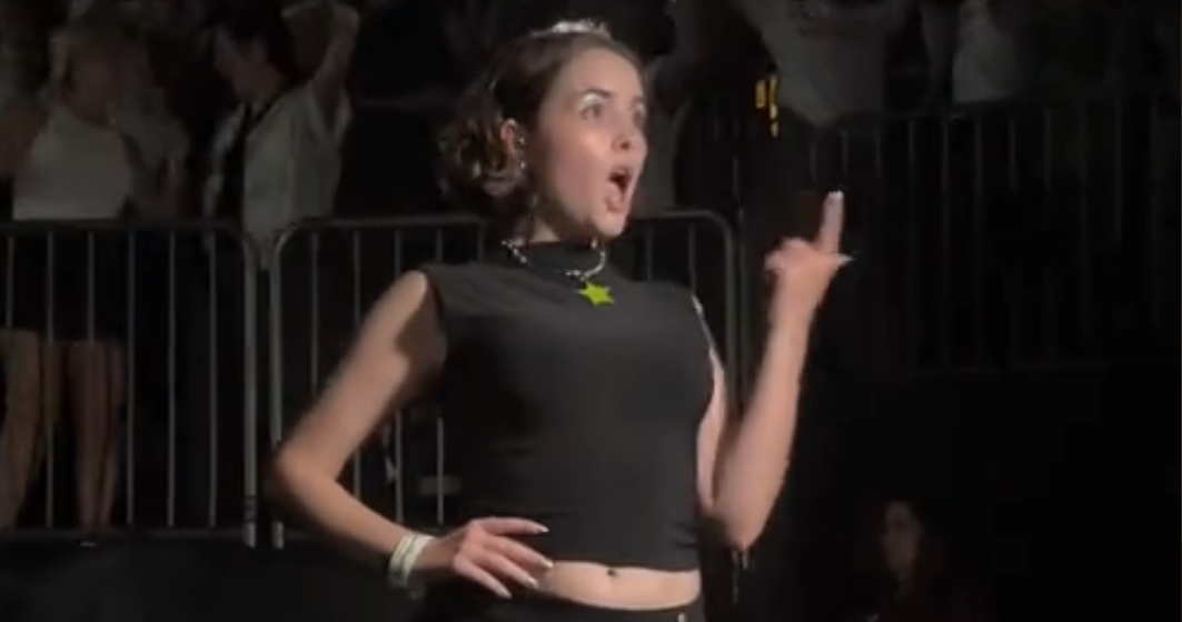 All the Apple Dances Performed at Charli XCX’s Sweat Tour – ryan