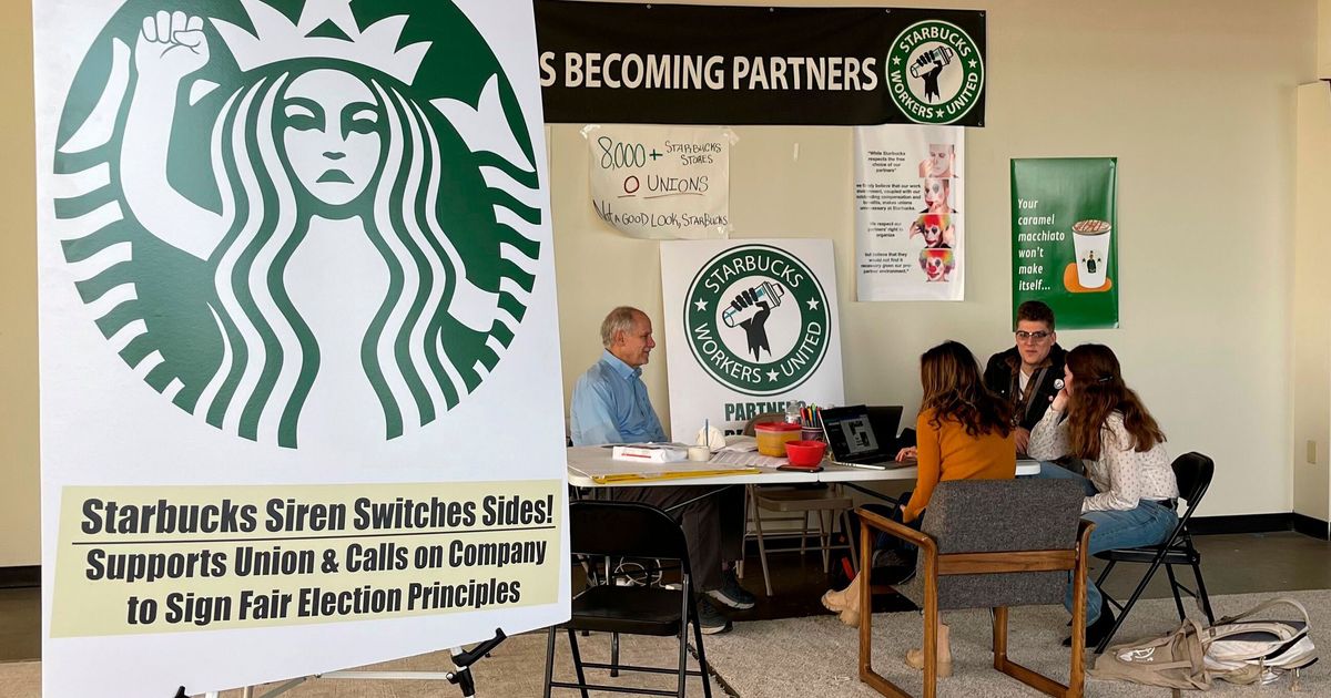 For the first time ever, a Starbucks Store Votes to Unionize – ryan
