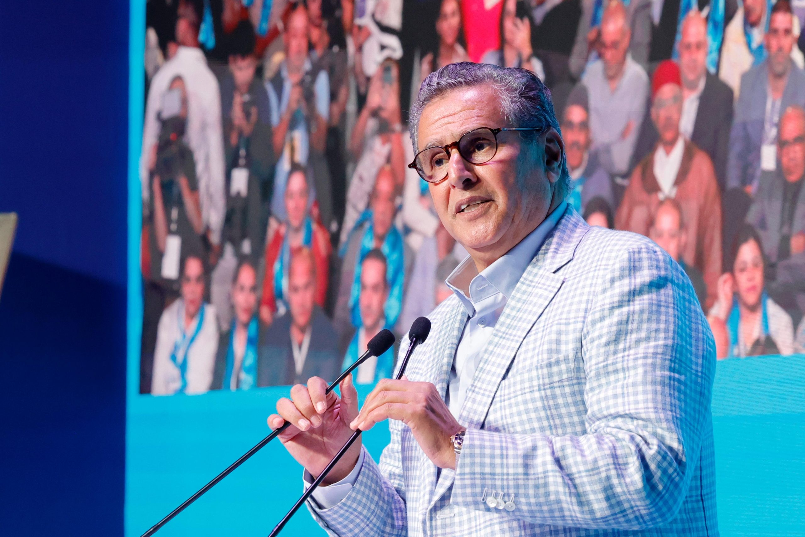 أكادير. أخنوش يستحضر بداياته السياسية ويقول لساكنة ومناضلي حزبه في سوس: «أنا ولدكم» – ryan