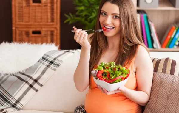 للحامل: ممنوعات الأطعمة والأدوية والأنشطة في الأشهر الأولى