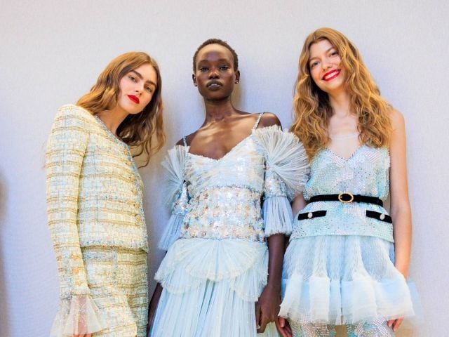 الكشاكش-الملوّنة-…-روح-الصيف-تنبض-بالجرأة-والأناقة