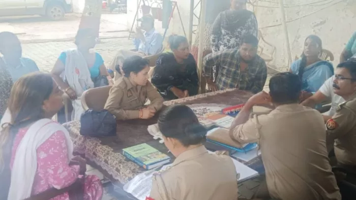 Controversion did not stop between eunuchs, both sides reached the police station; The big reason emerges – NCR Ghaziabad News Bots on Blessings Collection leads to rioting at the Modinagar police station