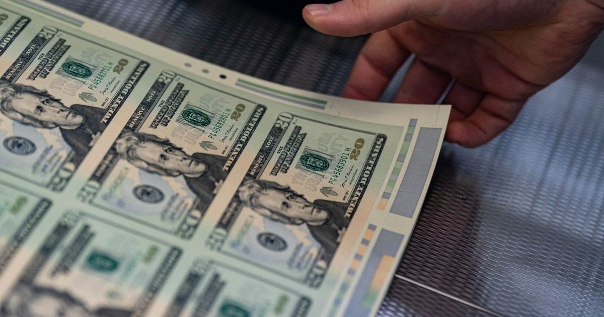 The dollar concludes the best months of Trump, supported by the power of the economy