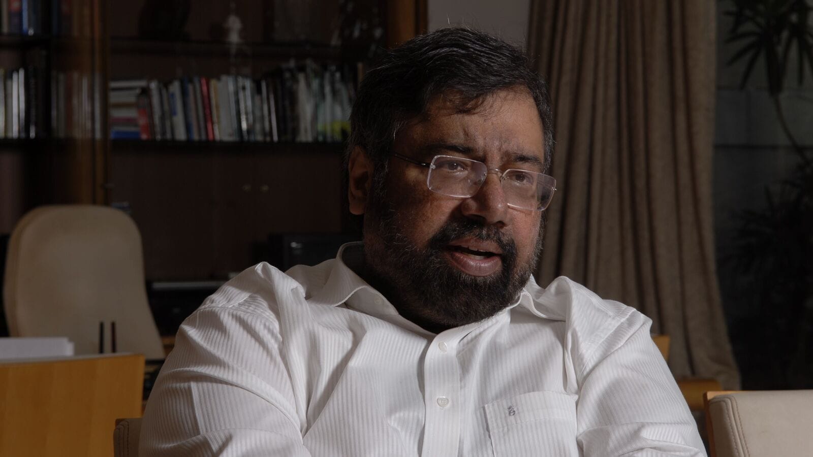 ‘More likely to happen in laughter’: Harssh Goenka takes Swipe at Donald Trump over ‘Pakistan may sell oil to India’ comment | Today news