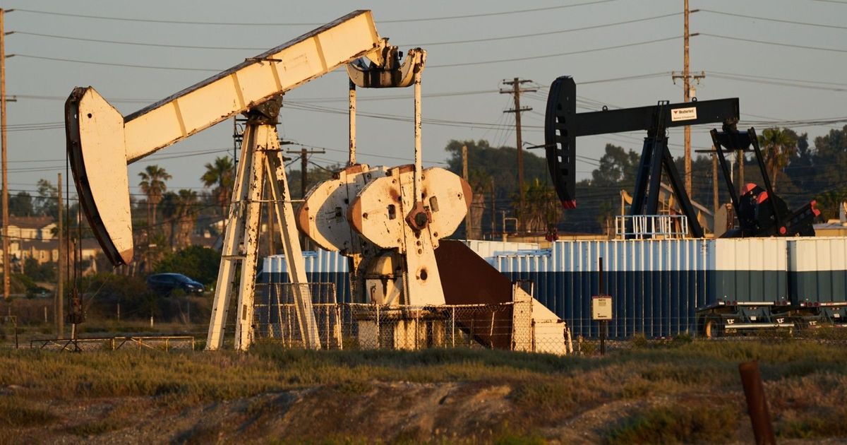 Oil prices are rising amid indicators on a strong demand