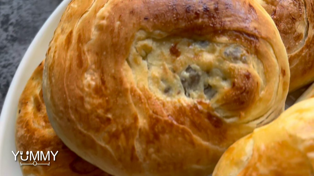 فطائر اللحم الهشة بحشوة لذيذة