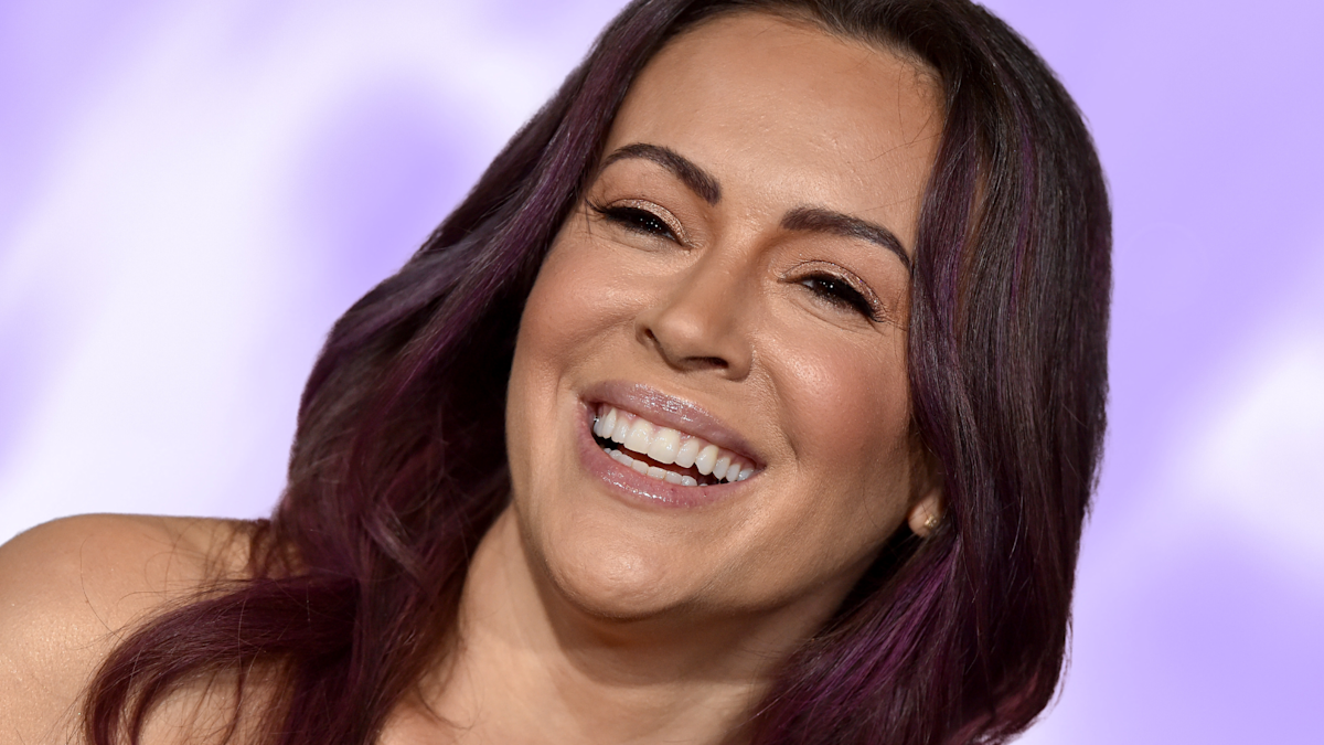 alyssa-milano,-52,-says-nutrafol-and-nioxin-helped-her-hair-loss-–-on-rare-sale-of-october-prime-day