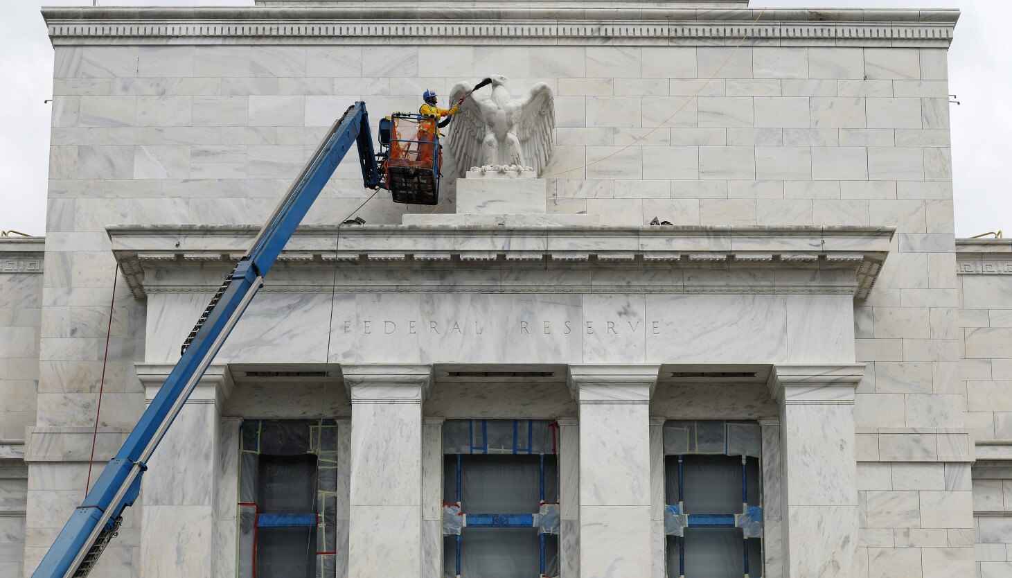 federal-reserve-cuts-key-rate-by-quarter-point,-indicators-two-more-cuts-this-year