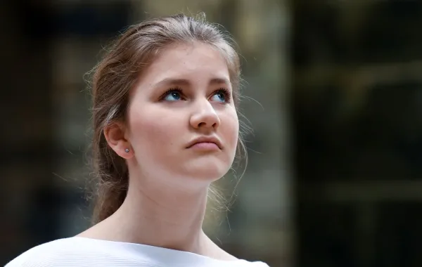 القصر الملكي البلجيكي يرد على صور الأميرة إليزابيث المتداولة مع أمير ليختنشتاين