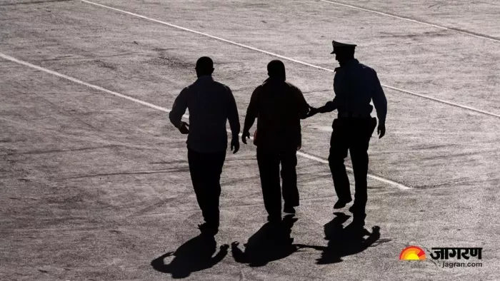 Pulled from home in lake and attacked the young man with sticks, broke legs – man assaulted in the wife of Jay Bhim Nagar Nagar in Abdullahpur, two sister recharged