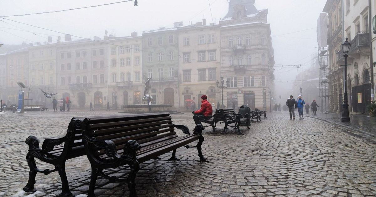 Ukraine bonds lead the rise of Eastern European assets, supported by peace talks