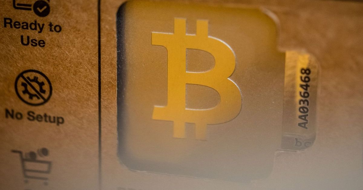 Bitcoin is falling, heading for its worst monthly performance since 2022