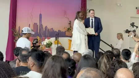 Meditation is key to tackling global mental health crisis: Sri Sri Ravi Shankar