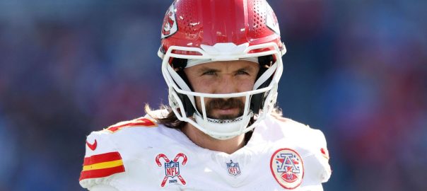 Chiefs’ Gardner Minshew has a knee injury; Chris Oladokun steps in vs Titans