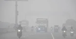 UP Weather: Fog may reduce in next two days but no relief from cold, Vande Bharat reached 5 hours late at 12 midnight – uphill weather fog reduction cold wave continues