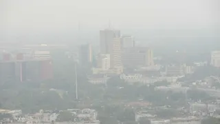 Delhi AQI: Thick blanket of smog spread over Delhi-NCR, reduced visibility; When will we get relief from the suffocating air? – delhi aqi news smog covers delhi ncr reducing visibility when will get relief from suffocating air