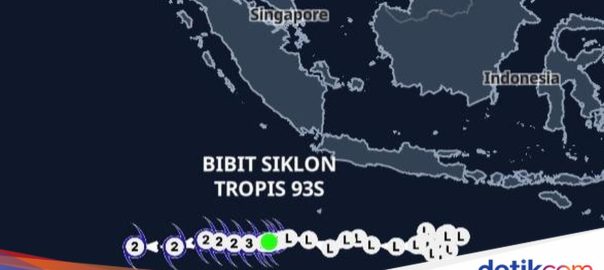 BMKG: Cyclone Seed 93S moving away but still affecting RI weather