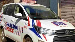 Rewari Crime: A cache of weapons recovered from miscreants who robbed a taxi driver sent to 5-day remand – rewari crime weapons recovered from robbers